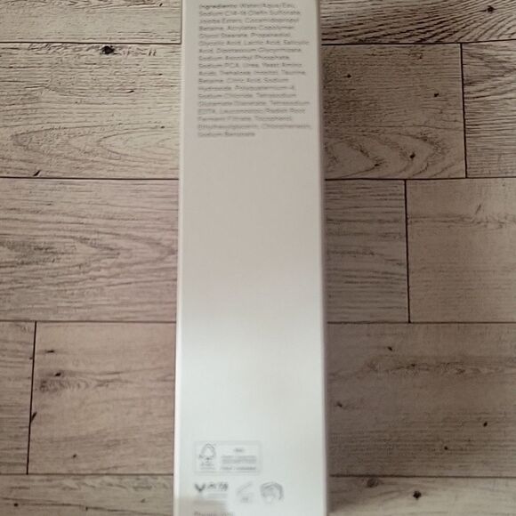 Murad Hydration AHA/BHA Exfoliating Cleanser - Picture 3 of 8